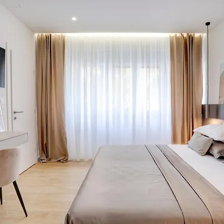 Appartement Hugo 2 *